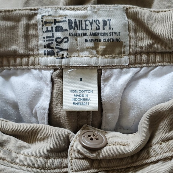 Boys Crago Shorts Size 8 - Picture 3 of 3